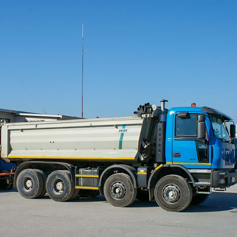 Noleggio camion motrici 3-4 assi