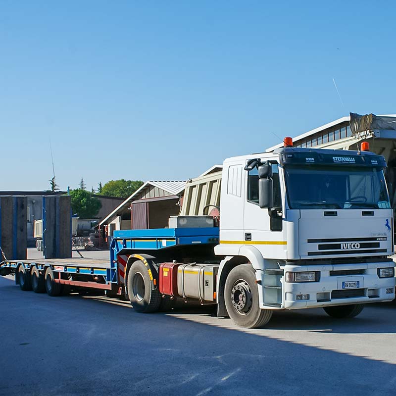Noleggio pianali per trasporto mezzi - Venezia Treviso - Ilsa Pacifici